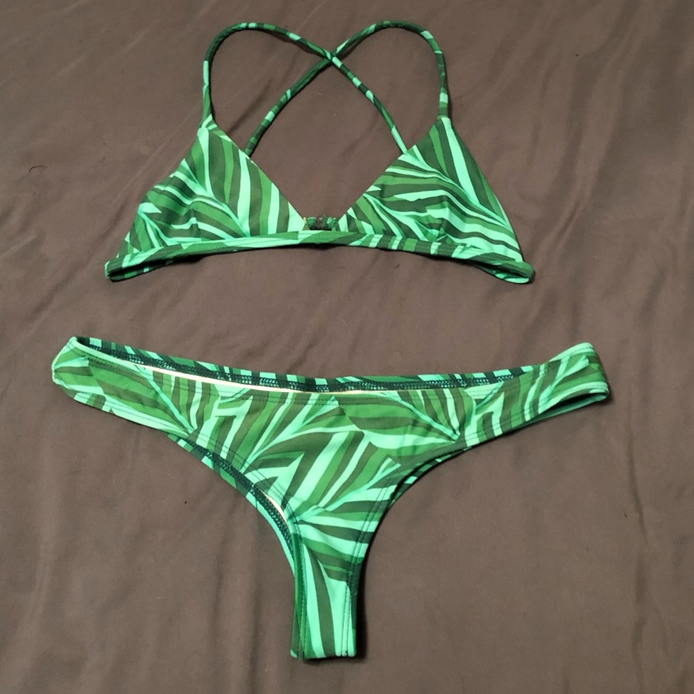 Kovey Leaf Print Bikini Set